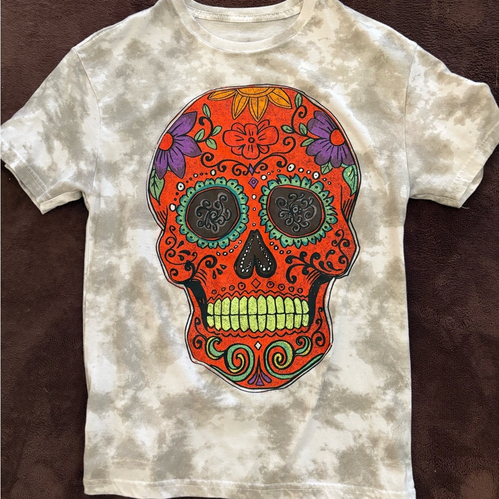 Women’s Graphic Skull T-Shirt - Multicolor
